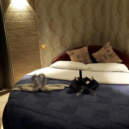 Thaire Resort Castel Volturno Buitenkant foto