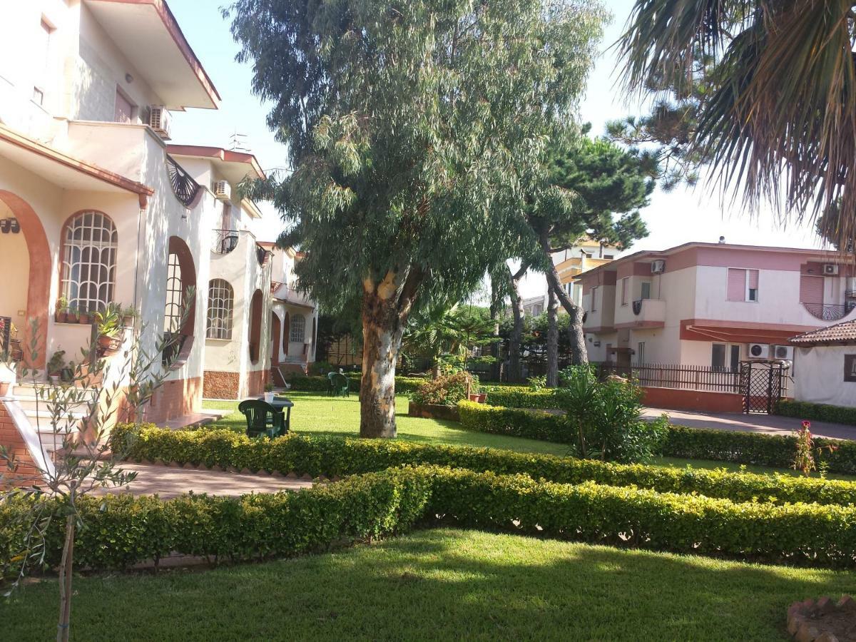 Thaire Resort Castel Volturno Buitenkant foto