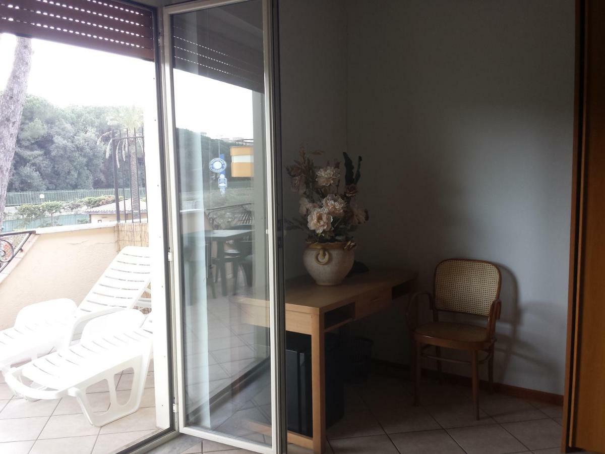 Thaire Resort Castel Volturno Buitenkant foto