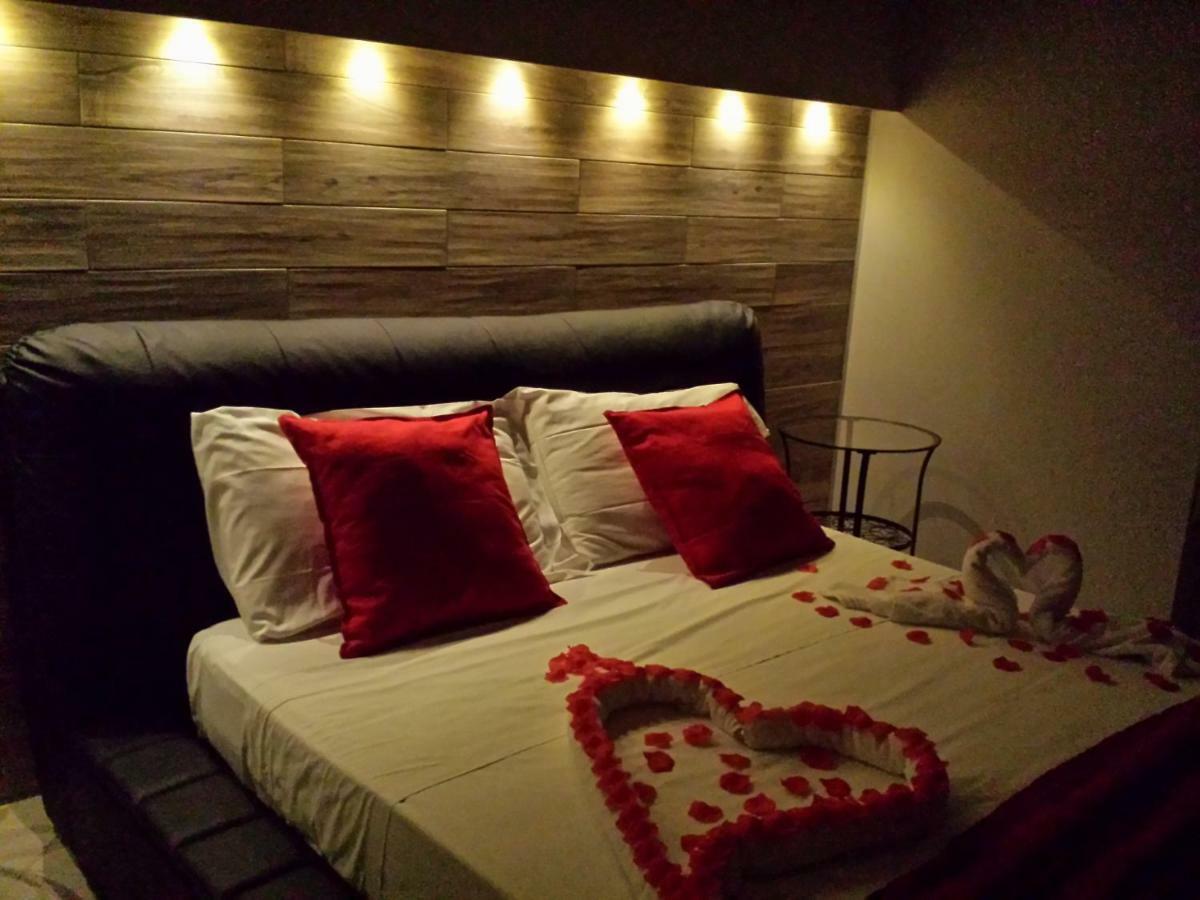 Thaire Resort Castel Volturno Buitenkant foto