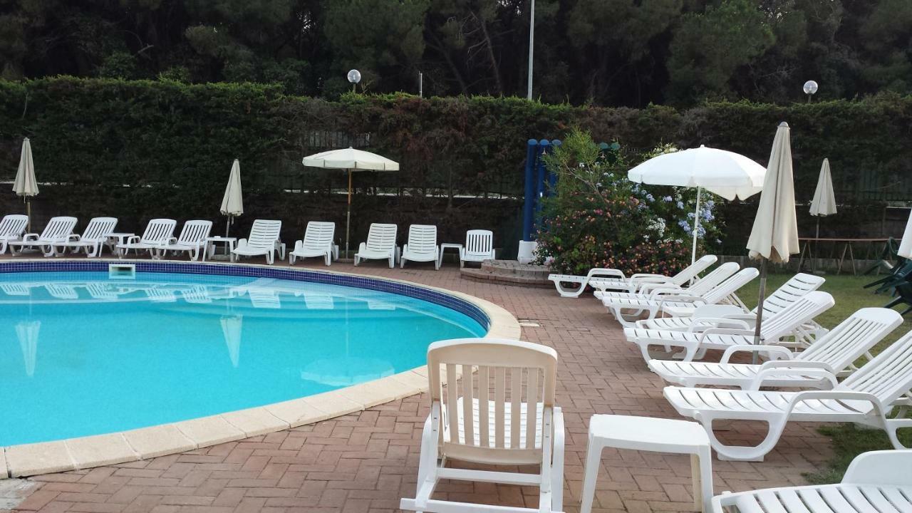 Thaire Resort Castel Volturno Buitenkant foto